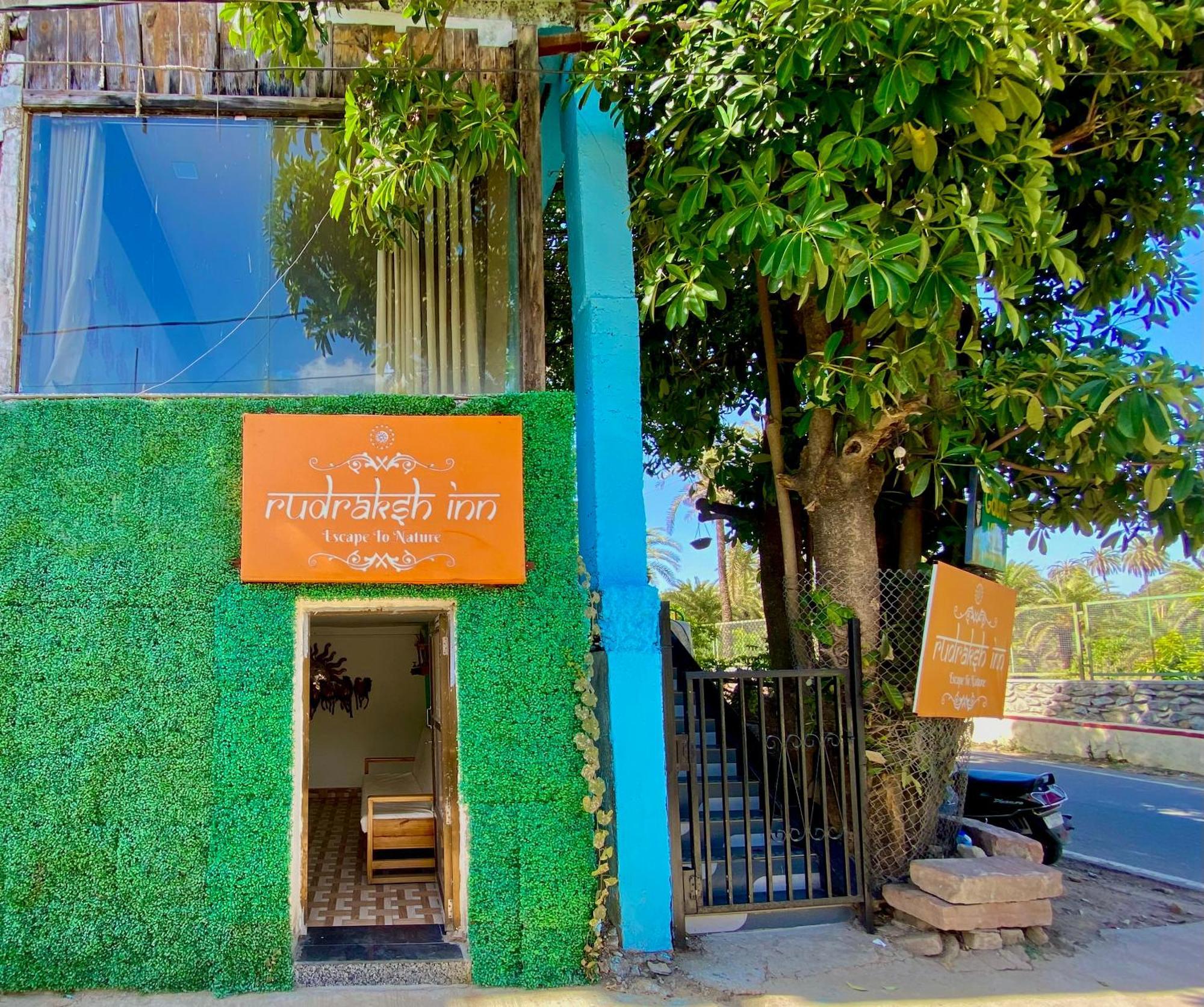 Rudraksha Inn Маунт-Абу Экстерьер фото