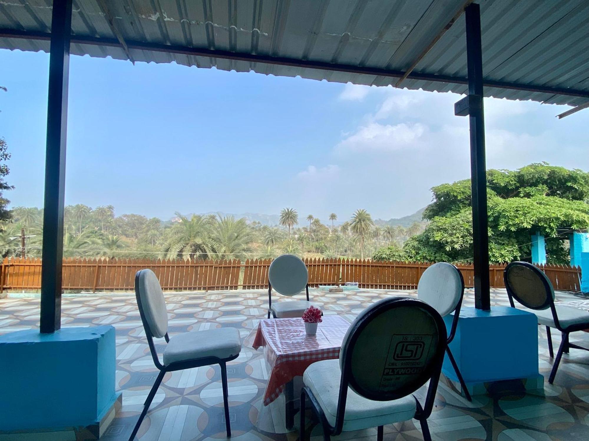 Rudraksha Inn Маунт-Абу Экстерьер фото