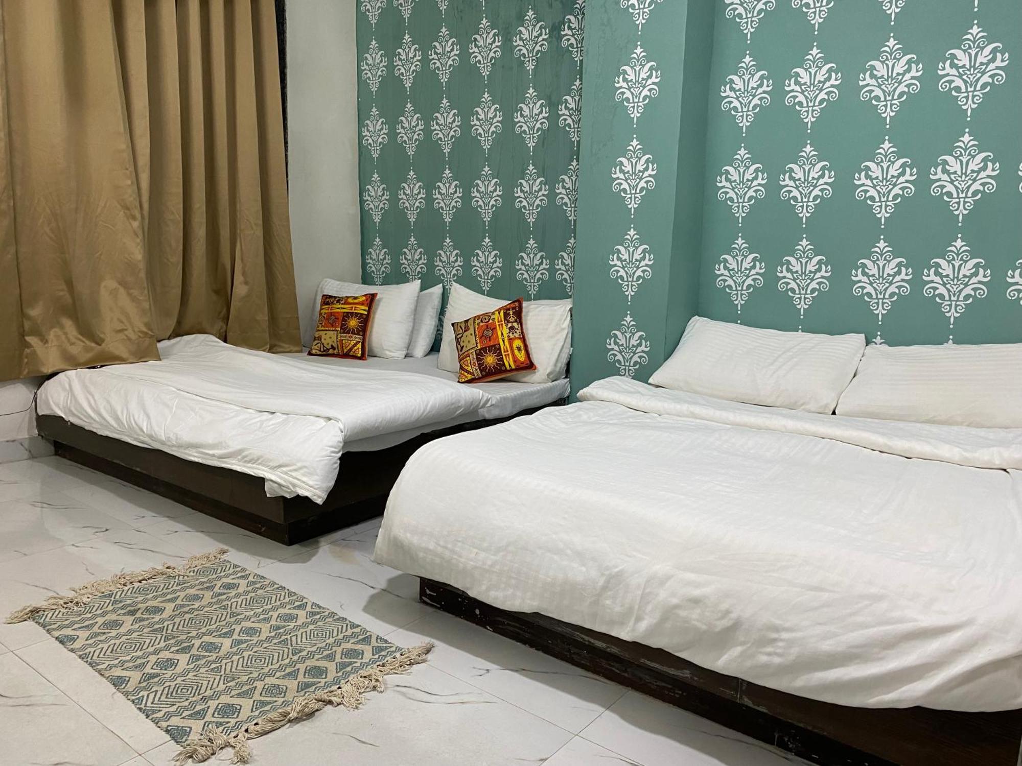 Rudraksha Inn Маунт-Абу Экстерьер фото